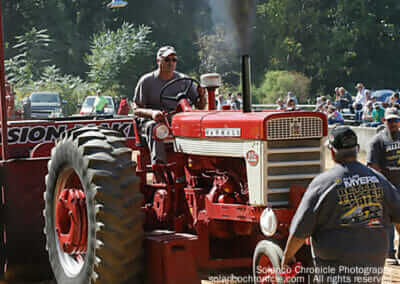 Red Tractor in Tractor Pull